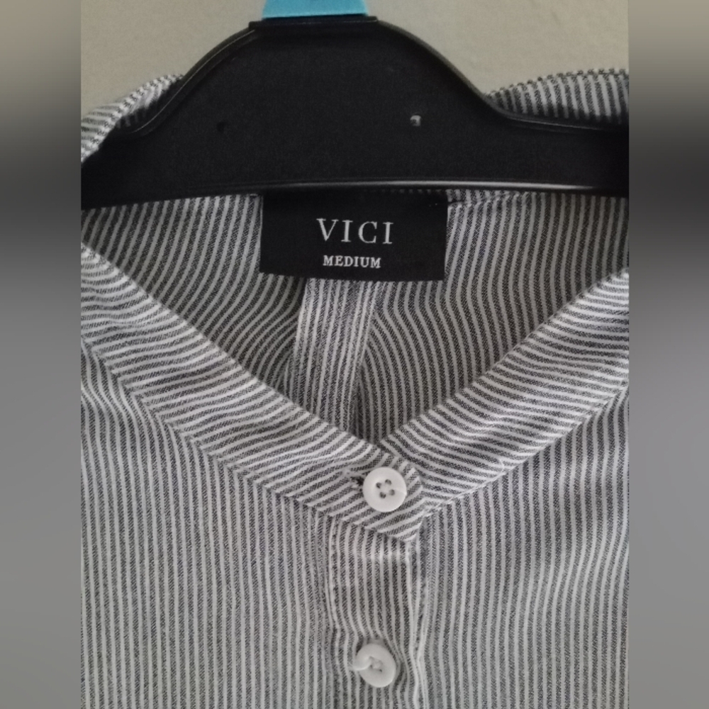 H&M Striped Button-Up Dress - Picture 5 of 15